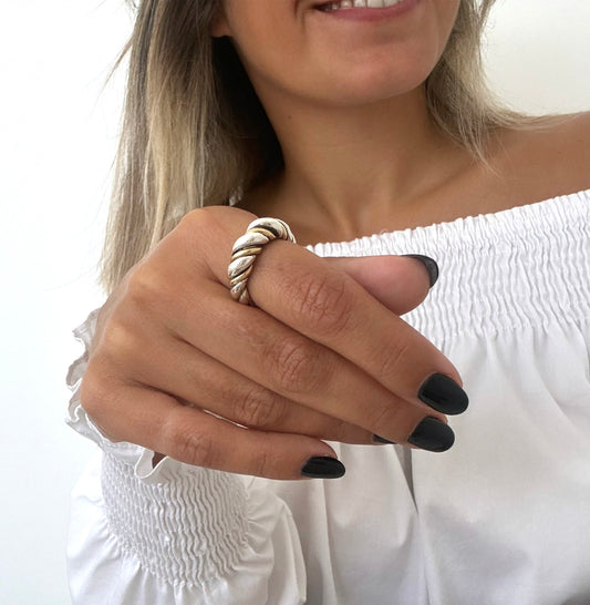 Anelão com ouro